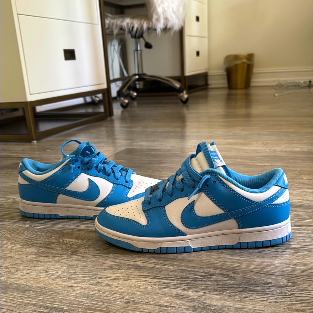 OG Nike University Blue Dunk Lows! Worn once, for men and women (Size 7.5 men’s)